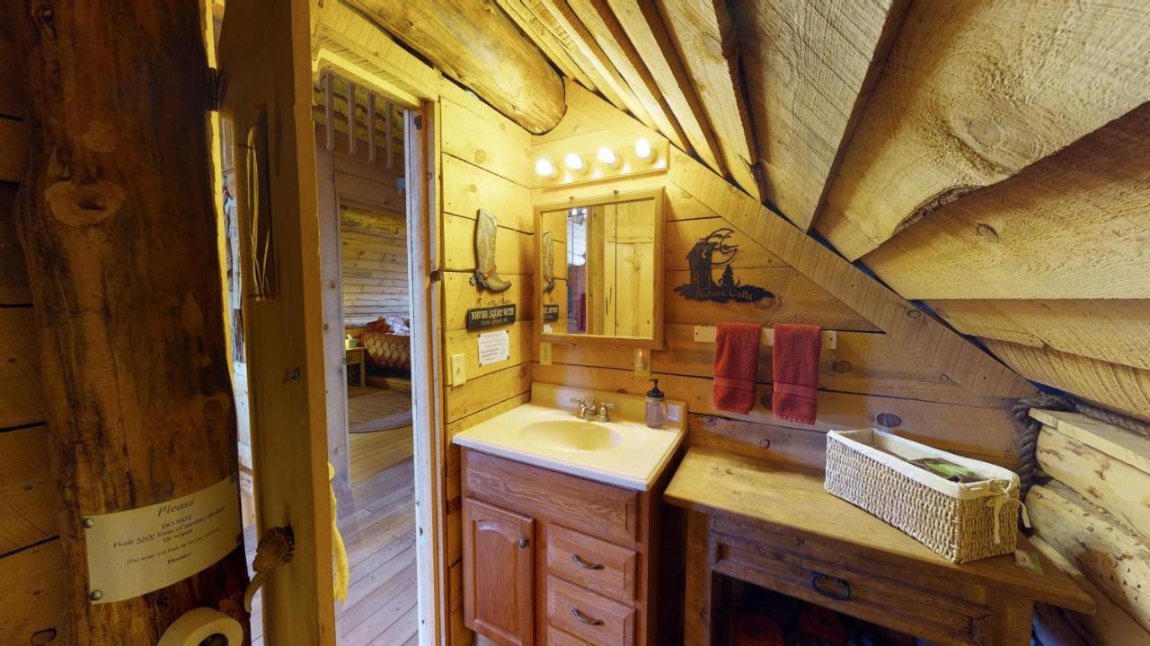 Canyon View Family Cabin, Deck, Tv Room, Games, Bbq, Campfire มอนติเชลโล ภายนอก รูปภาพ
